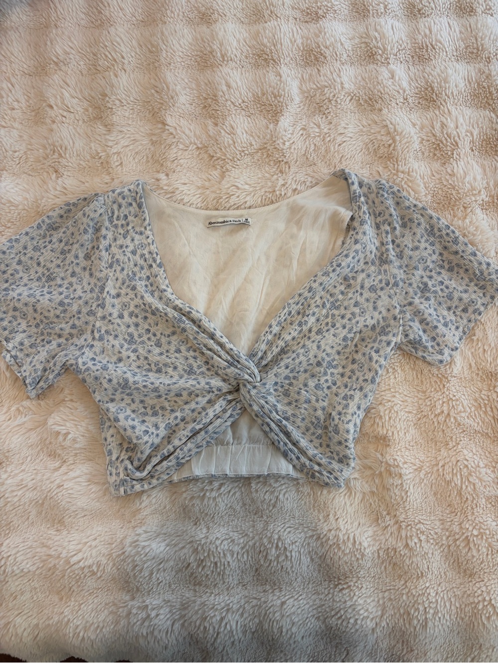 Blue Abercrombie & Fitch Knot-Front Flutter Sleeve Top Size M